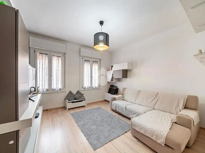 Appartamento quadrilocale in vendita in Via Ercole De Roberti, Modena