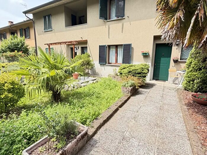 Casa quadrilocale in vendita in Via Palestro, Missaglia