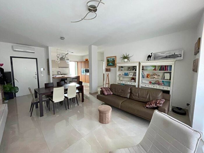 Appartamento con 6 locali in vendita in Piazzale Italia, Sottomarina, Chioggia