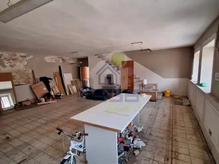 Casa con 6 locali in vendita in Via Pompeo, Pompiano