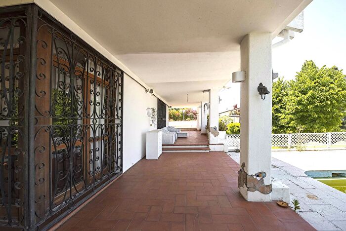 Casa con 13 locali in vendita in Coriano, Coriano