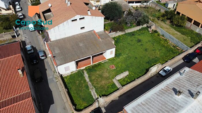 Casa quadrilocale in vendita in Vico Giuseppe Garibaldi, Pula