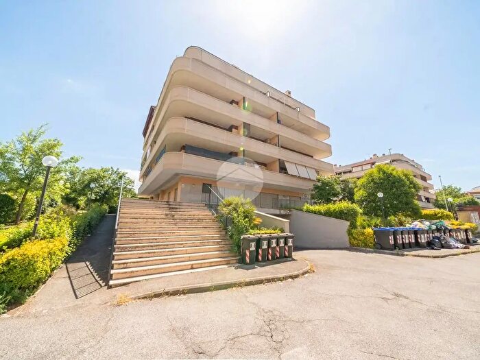 Appartamento bilocale in vendita in Via Valentino Cerruti, Roma