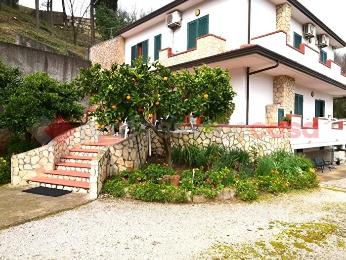 Casa con 5 locali in vendita in Via Corticelle, Mercato San Severino