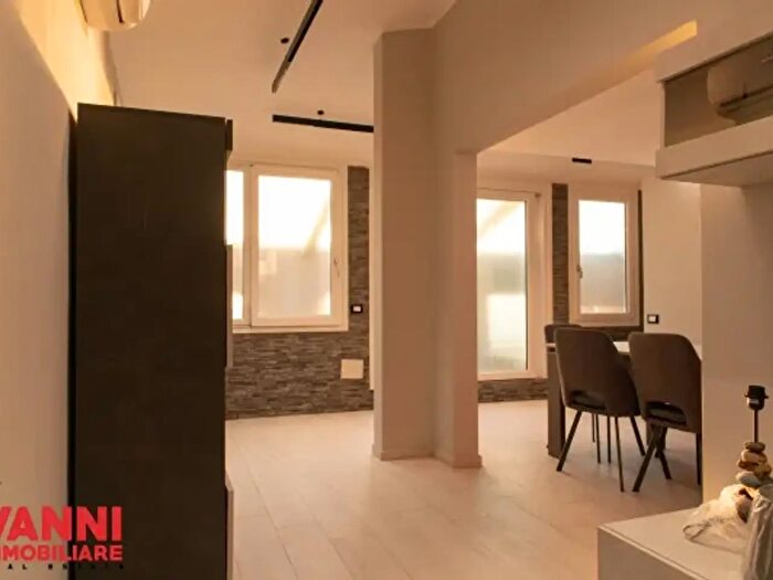 Appartamento con 6 locali in vendita in Viale della Vittoria, Cecina