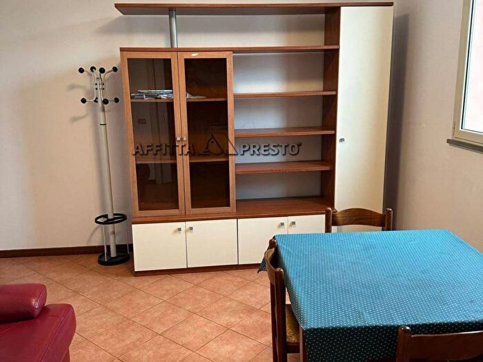 Appartamento quadrilocale in affitto in via Marsala, Centro Storico, Forlì