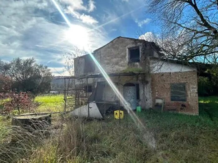 Casa in vendita in Via Mario Villani, Orte