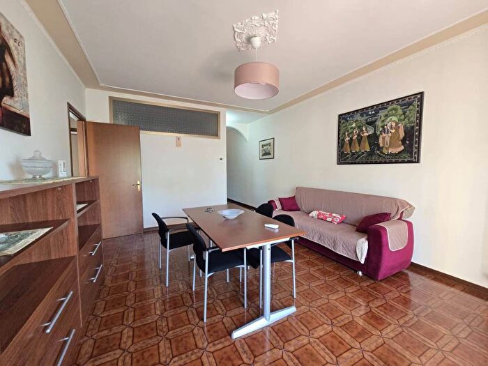 Appartamento quadrilocale in affitto in Via Caio Giulio Cesare, Due Ponti, Carpi