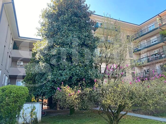 Appartamento quadrilocale in vendita in Via Spelta, Lodi