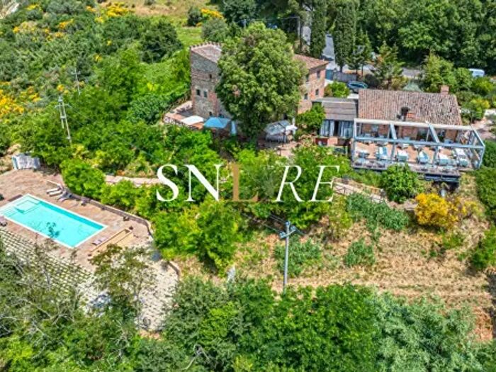 Casa con 6 locali in vendita in Vocabolo Il Poggio, Citta Della Pieve