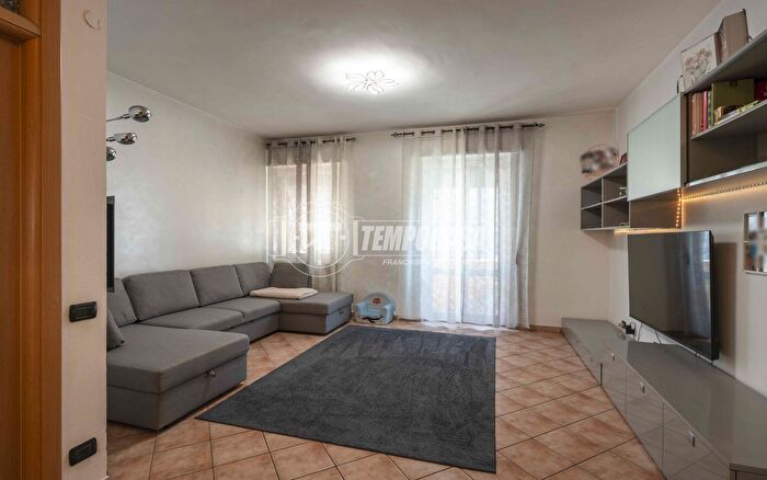 Appartamento quadrilocale in vendita in Via Monte Pennino, Castelraimondo