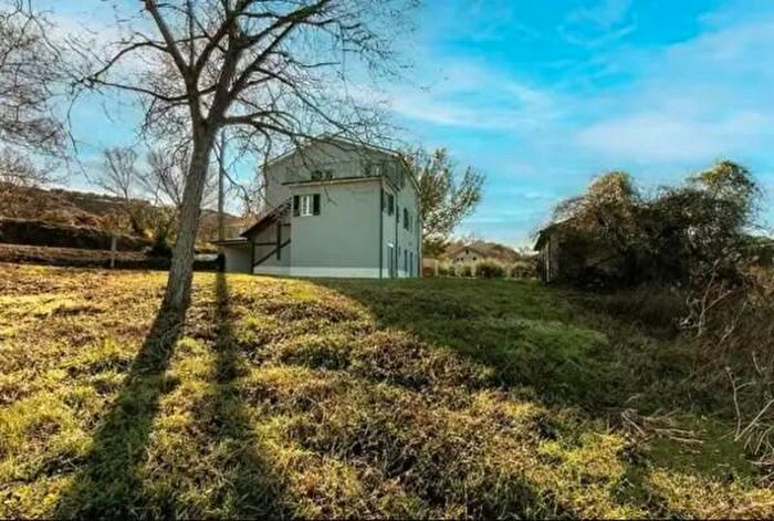 Casa con 5 locali in vendita in Strada Provinciale della Val dAso, Montalto Delle Marche