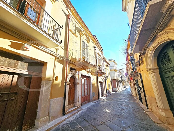 Casa trilocale in vendita in Via Roma, San Severo