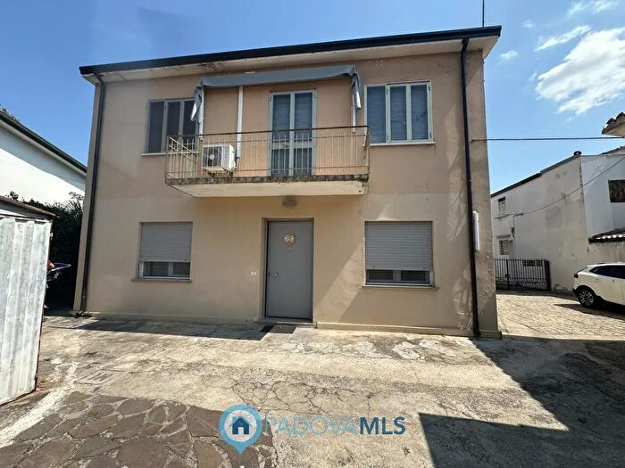 Casa trilocale in vendita in Via Pietro Bandolese, Padova