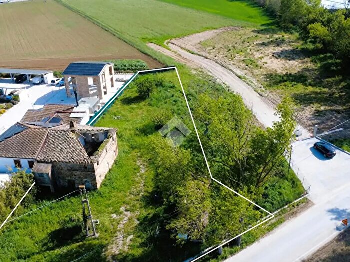 Casa monolocale in vendita in Contrada Piane di Chienti, Civitanova Marche