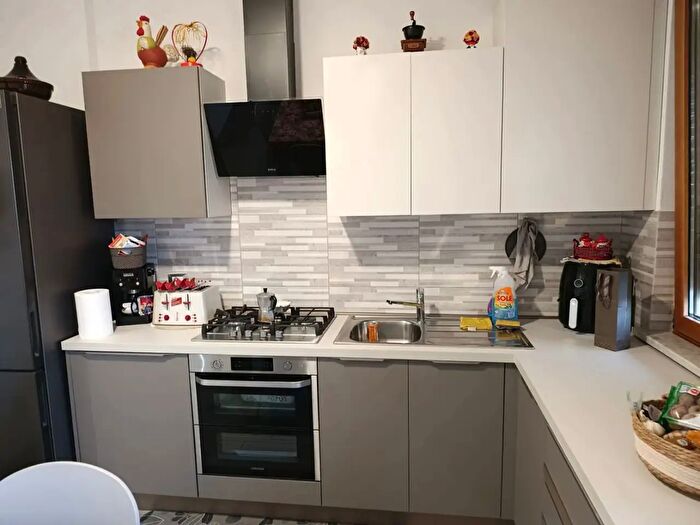 Appartamento trilocale in vendita in Via Perrucchetti, Vigevano