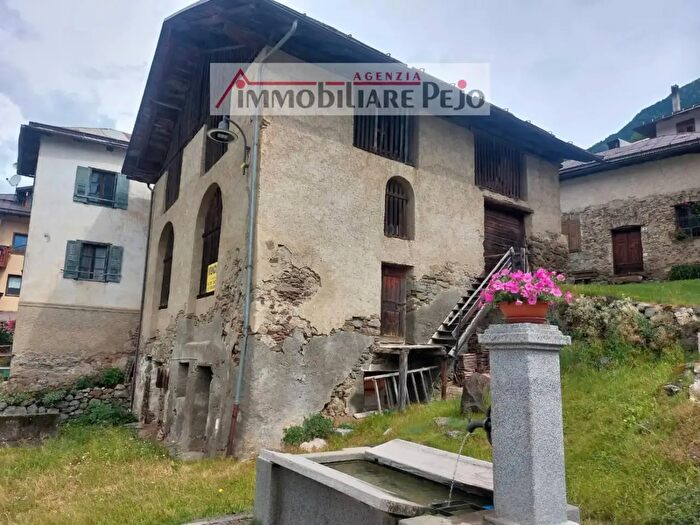 Casa con 6 locali in vendita in Via En Plauni, Peio