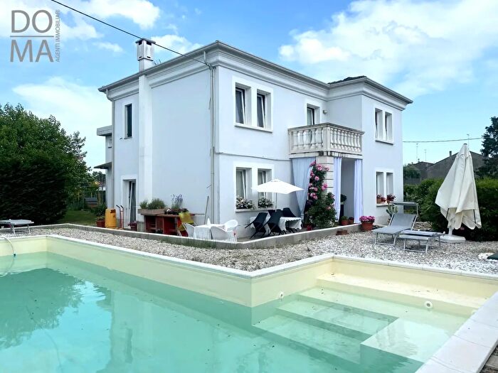 Casa con 11 locali in vendita in Ariano Nel Polesine