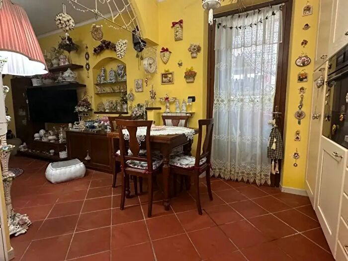Casa con 6 locali in vendita in Orte Pagnini, Viareggio