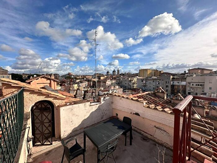Casa bilocale in affitto in Via dei Ciancaleoni, Monti, Roma