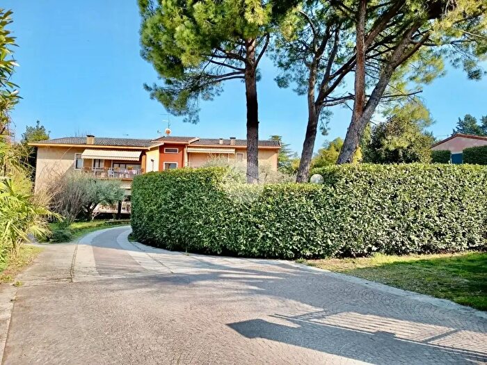 Appartamento trilocale in vendita in Viale Roma, Lazise