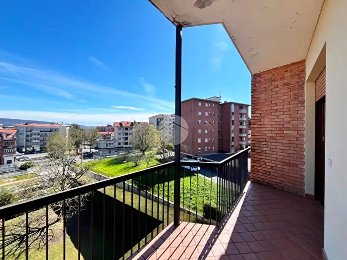 Appartamento con 5 locali in vendita in Canton Vesco, Ivrea