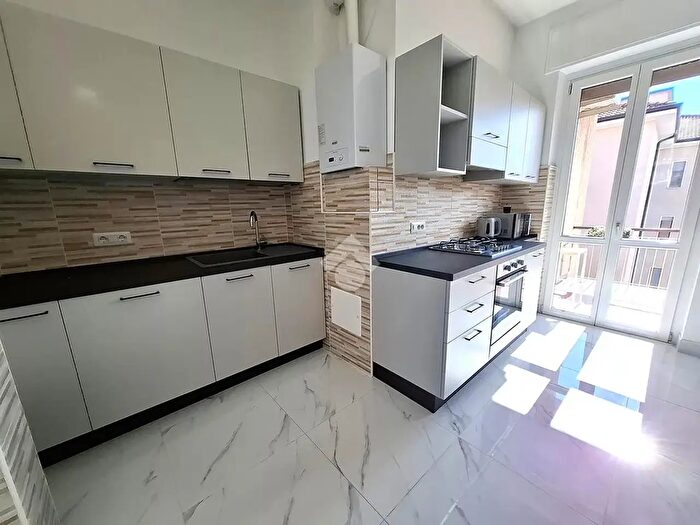 Appartamento trilocale in vendita in Verona