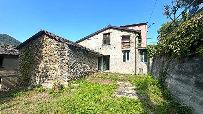 Casa con 7 locali in vendita in Borgata Menegu, Borghetto DArroscia