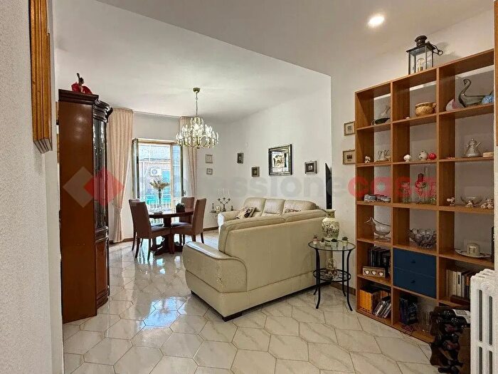 Appartamento trilocale in vendita in Via Emilia, Taranto