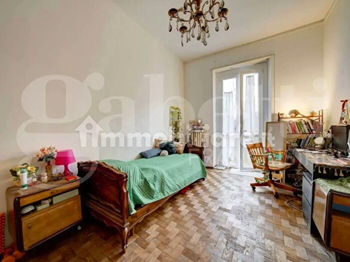 Appartamento con 5 locali in affitto in Corso Peschiera, Torino