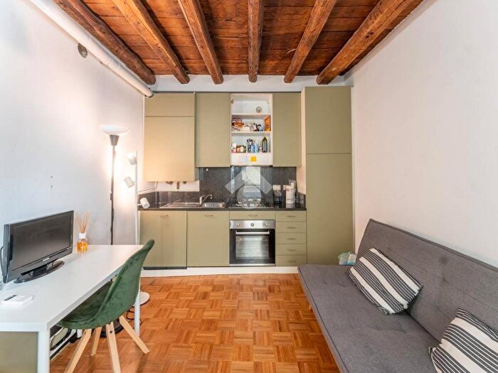 Appartamento bilocale in affitto in Via della Moscova, Turati, Milano