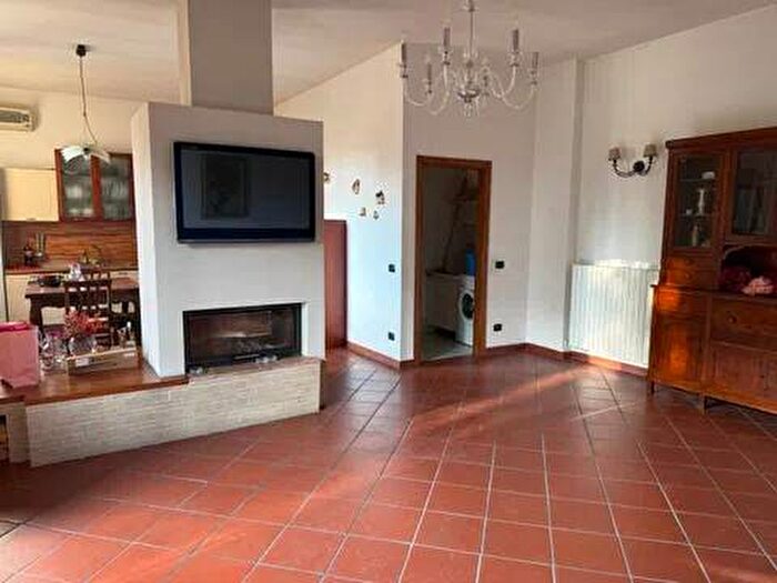 Appartamento con 5 locali in affitto in Via P Bersellini, Castelfiorentino