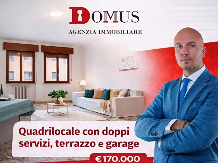 Appartamento quadrilocale in vendita in Galleria Mortara, Mantova