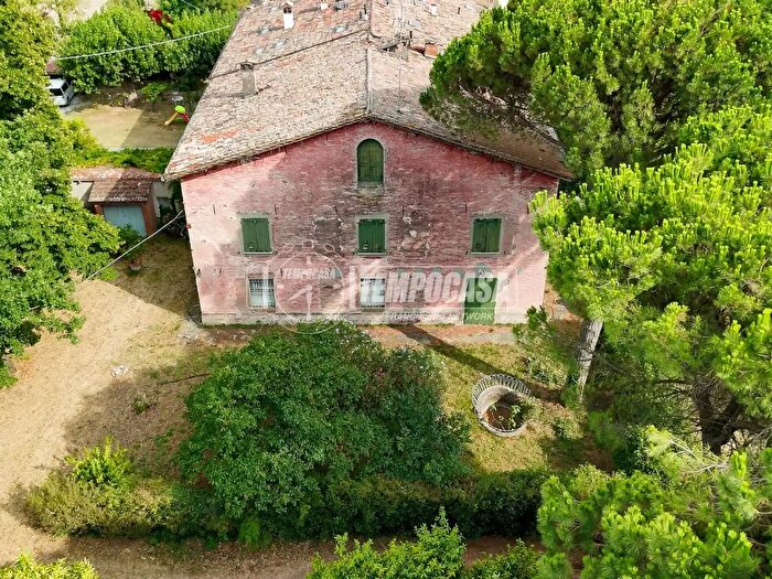 Casa con 10 locali in vendita in Via Sarna, Faenza