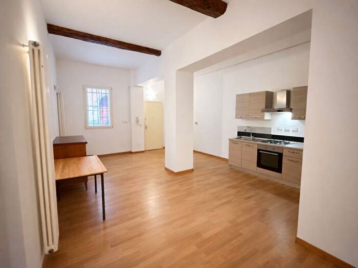 Appartamento monolocale in affitto in Via de Coltelli, Santo Stefano, Bologna