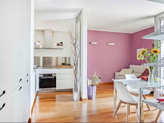 Appartamento monolocale in affitto in Via Paolo Lomazzo, Milano