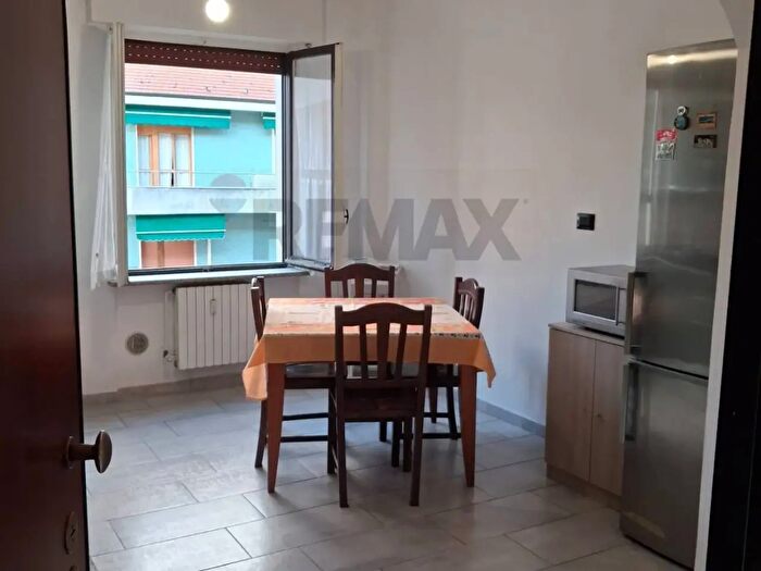 Appartamento trilocale in vendita in Via Sempione, Pero