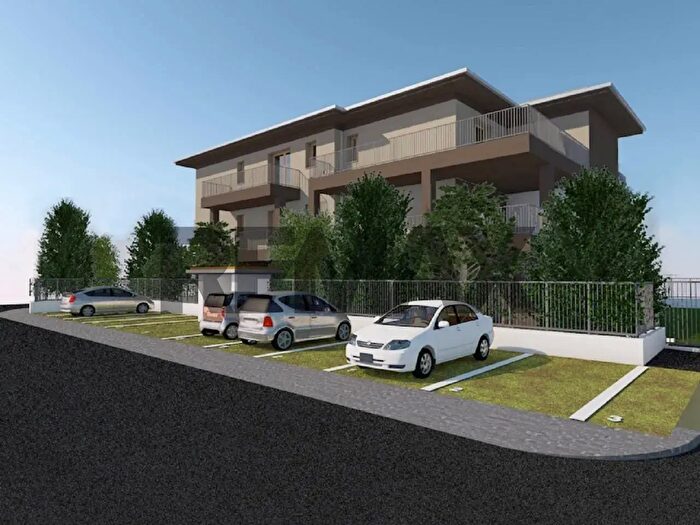 Appartamento trilocale in vendita in Desenzano Del Garda