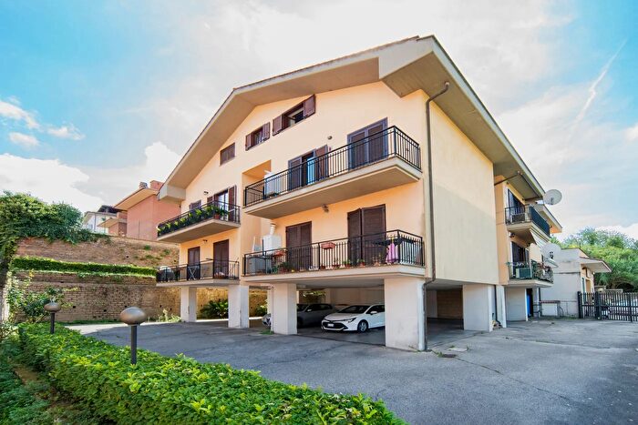 Appartamento trilocale in vendita in Via dei Condotti, Campagnano Di Roma