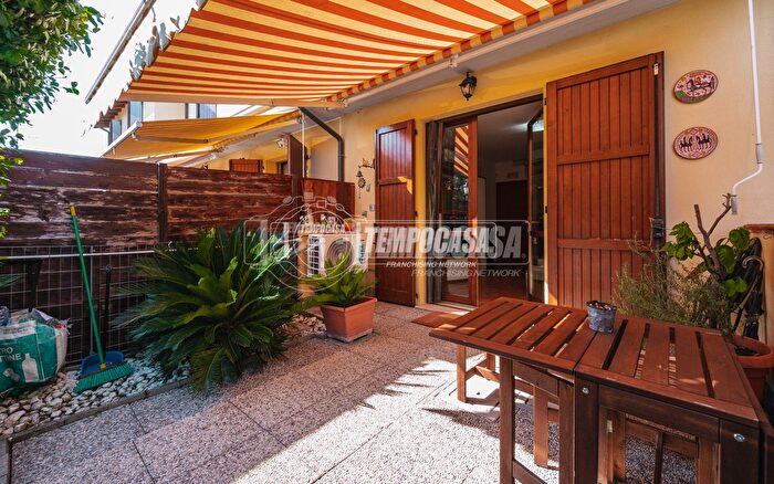 Casa trilocale in vendita in Via Anna Frank, Malalbergo