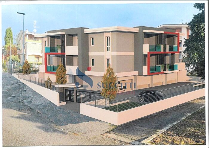 Appartamento trilocale in vendita in Via Certosa, Nereto