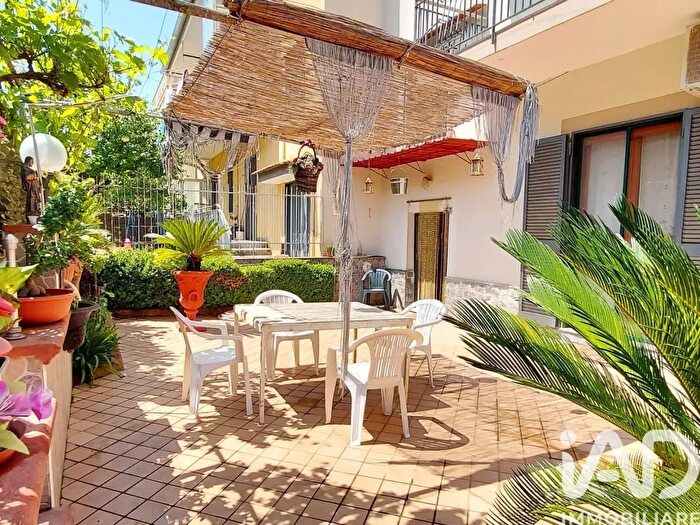 Casa con 7 locali in vendita in Via Giulio Cesare, SantAntonio Abate