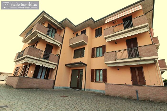 Appartamento trilocale in vendita in Via Roma, Bastida Pancarana