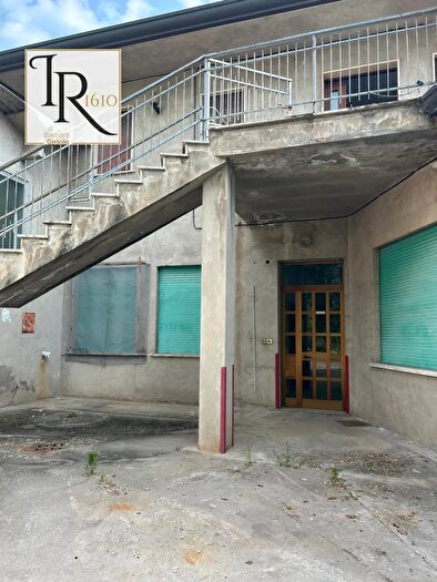 Casa con 6 locali in vendita in Masi