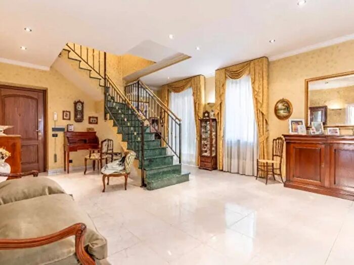 Appartamento quadrilocale in vendita in Via Lauso, Roma