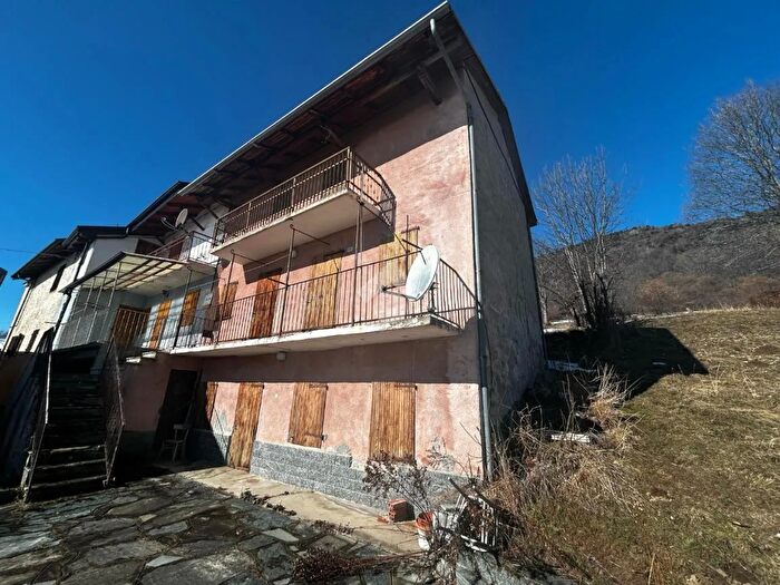 Casa con 6 locali in vendita in Borgata Grange, Condove