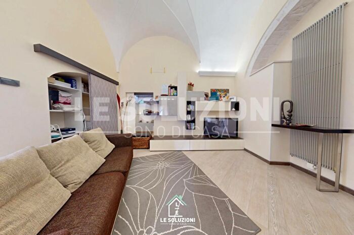 Casa con 7 locali in vendita in Via Piazza Vecchia, Castellana Grotte