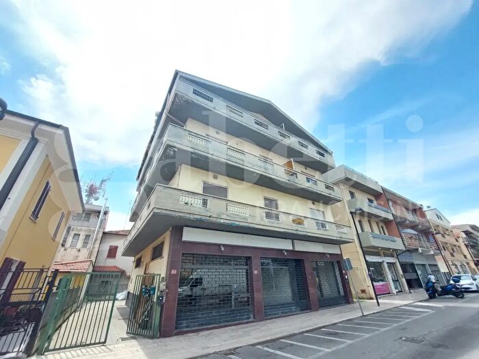 Appartamento quadrilocale in vendita in Viale della Vittoria, Alba Adriatica