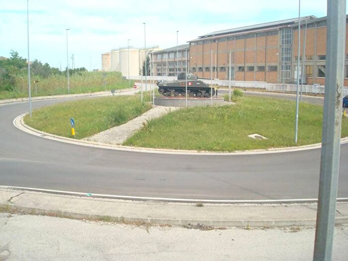 Casa con 6 locali in vendita in Ss, Ortona