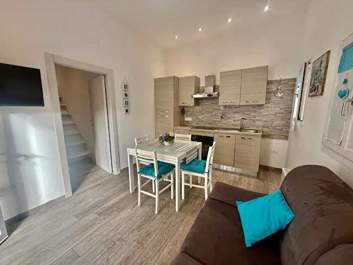 Appartamento bilocale in affitto in Cecina